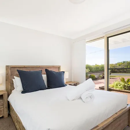 Peppertree Jervis Bay Pet Friendly Beachfront With Sea Views Callala Beach Exterior photo