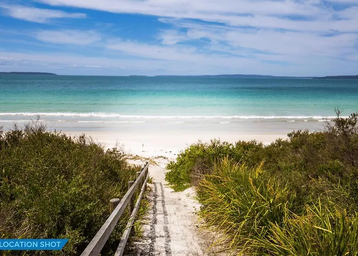 Peppertree Jervis Bay Pet Friendly Beachfront With Sea Views
