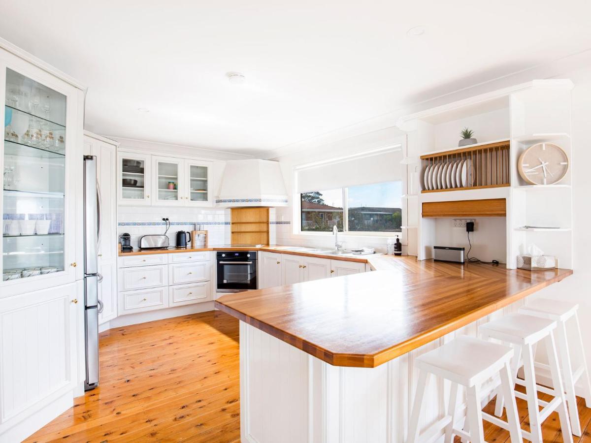 Peppertree Jervis Bay Pet Friendly Beachfront With Sea Views Holiday home Callala Beach