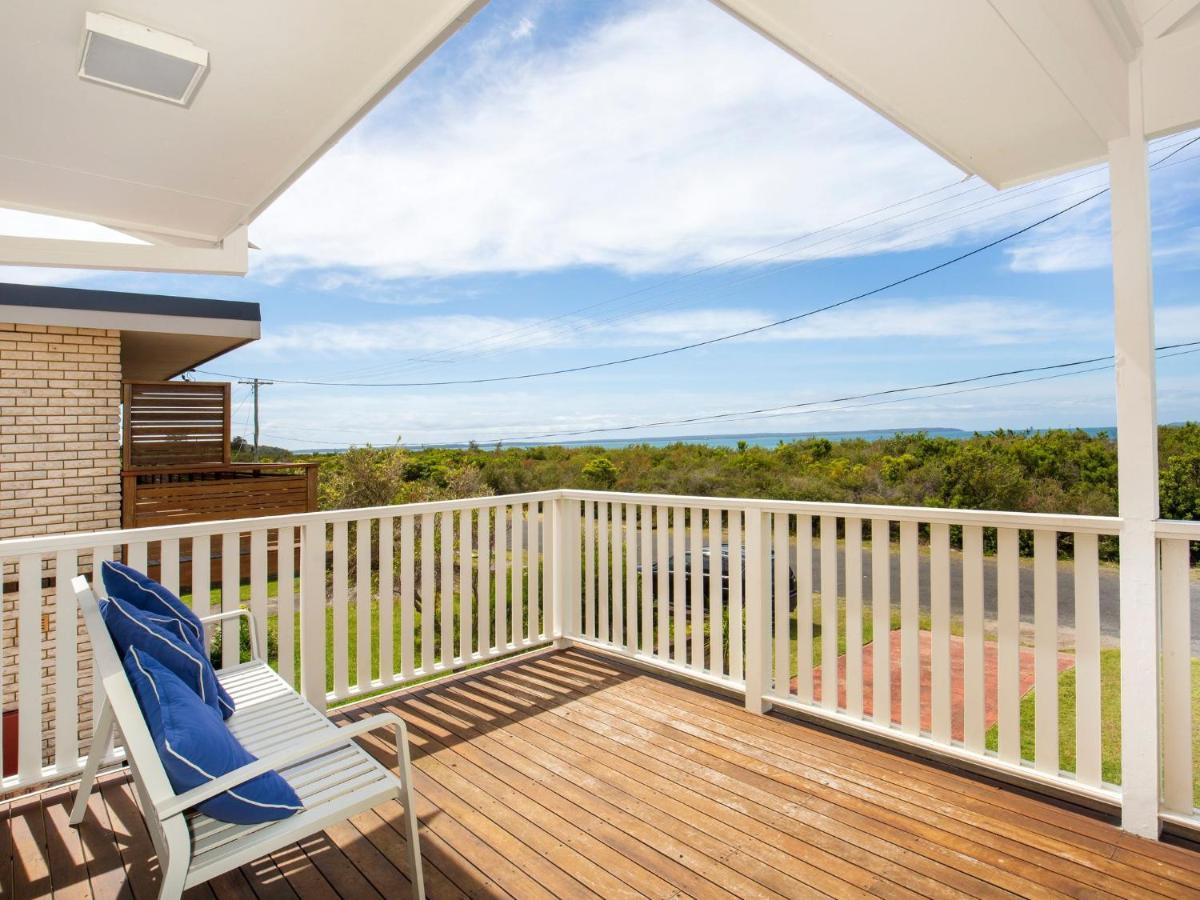 Holiday home Peppertree Jervis Bay Pet Friendly Beachfront With Sea Views Callala Beach